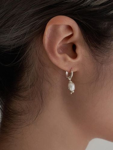 Waterdrop Freshwater Pearl Earrings - OR D`OR - Modalova