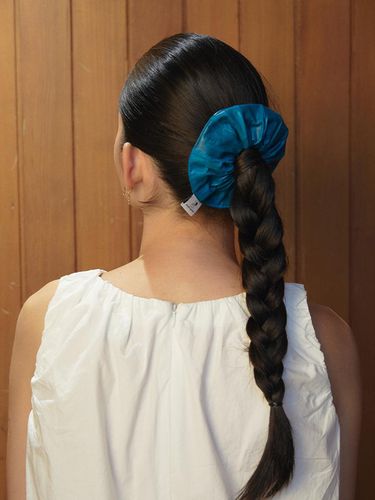 Eel scrunchie (5 colors) - doublequotes - Modalova