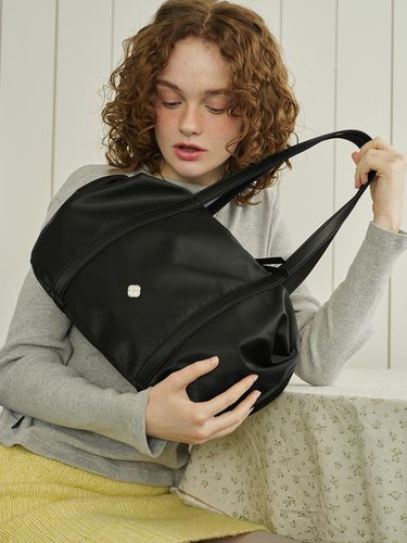 Aurora Shirring Duffle Bag_Black - Heeari - Modalova