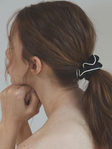 Two-tone french scrunchie, Audrey (2 colors) - Ssecondo - Modalova