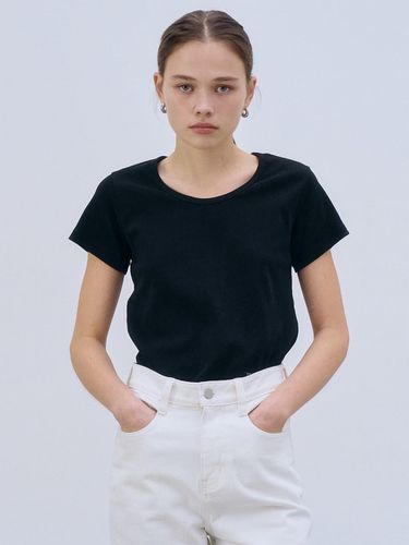 Basic Logo T-shirt (BLACK) - TRWA - Modalova