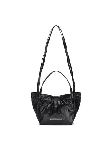 GLOSSY TWO WAY MINI BAG IN BLACK - Matin Kim - Modalova