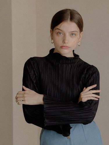 PLEATED T-SHIRT_BLACK - YUPPE - Modalova