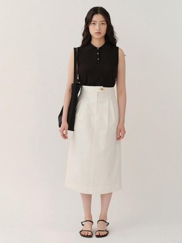 Tuck H-line Midi Skirt White - KINDERSALMON - Modalova