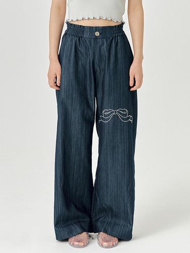 RIBBON CUBIC DENIM PANTS - DEEP BLUE - ADORE BELLE - Modalova