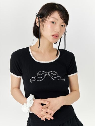 RIBBON CUBIC T-SHIRT - BLACK - ADORE BELLE - Modalova