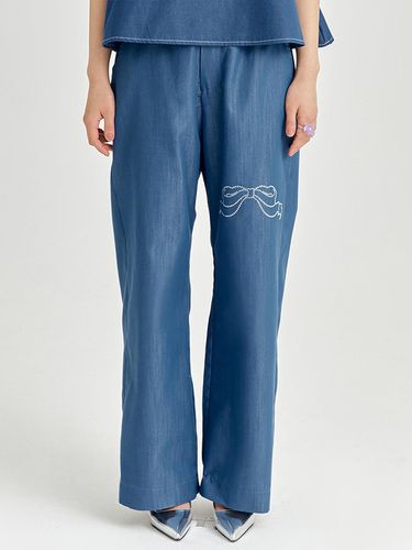 RIBBON CUBIC DENIM PANTS - MEDIUM BLUE - ADORE BELLE - Modalova