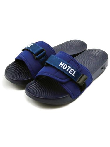 MO HOTEL NAVY (Mo Hotel Navy / Recovery Slippers) - MO SPORTS - Modalova