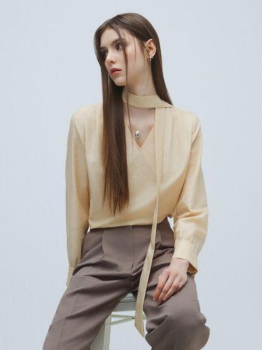 V-NECK TIE BLOUSE(2COLOR) - EVOKE ERA - Modalova