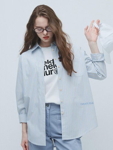 STRIPED OVERFIT SHIRT(BLUE) - EVOKE ERA - Modalova