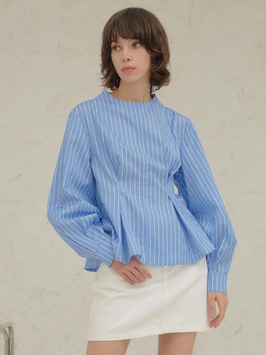 Feminine PATTERN Blouse [BLUE] / WBC1L03504 - GENERAL IDEA - Modalova