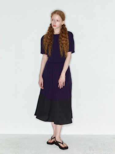 Tuck Point Band Collar dress NY_K232PSE703 - DEKAVV - Modalova