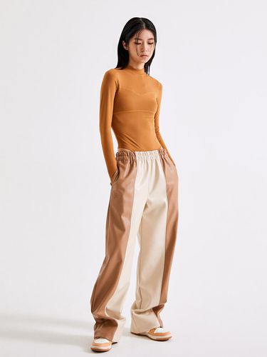 STAY READY FAUX LEATHER CONTRAST PANTS - TOPGIRL - Modalova