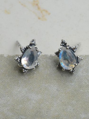 Bailey. rainbow moonstone Earring - martha in the garret - Modalova