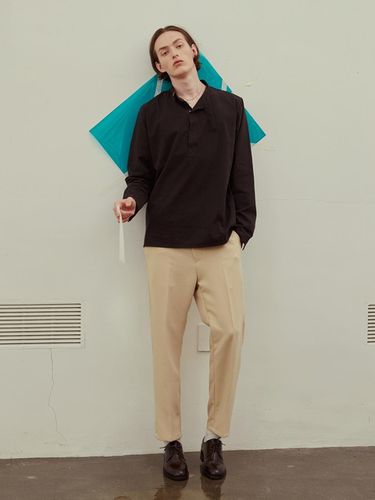 HIGH BELT TAPERED SLACKS BEIGE - Trip LE Sens - Modalova