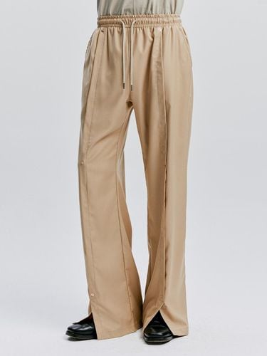 Rivet wide flare banding slacks beige - S SY - Modalova