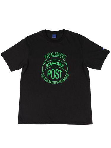 STAMP-FRONT TEE (BLACK) - STAFFONLY - Modalova