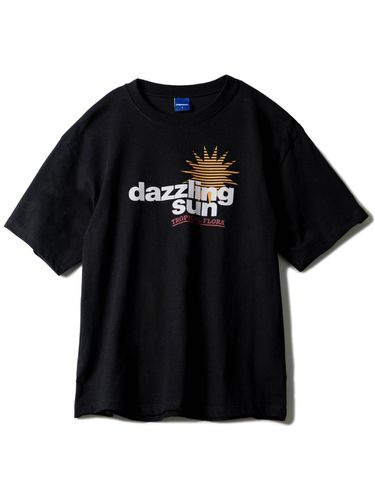 DAZZLING SUN TEE (BLACK) - STAFFONLY - Modalova