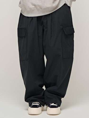 CB BIG POCKET WIDE BALLOON PANTS (BLACK) - CARGOBROS - Modalova