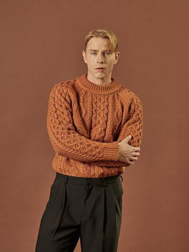 KT006 Cable Knit Red Brown - ALL CLASSIC - Modalova