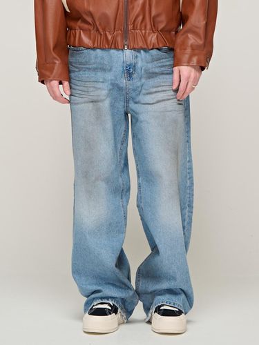 CB DEEP WIDE DENIM PANTS (BLUE) - CARGOBROS - Modalova