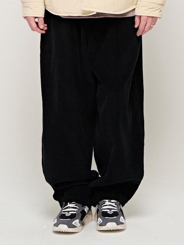 CB CORDUROY BALLOON WIDE PANTS (BLACK) - CARGOBROS - Modalova