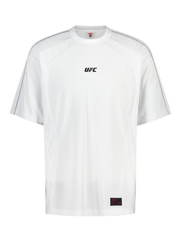 UFC Blaze+ Relaxed Fit Short-Sleeved T-Shirt White - UFCSPORT - Modalova