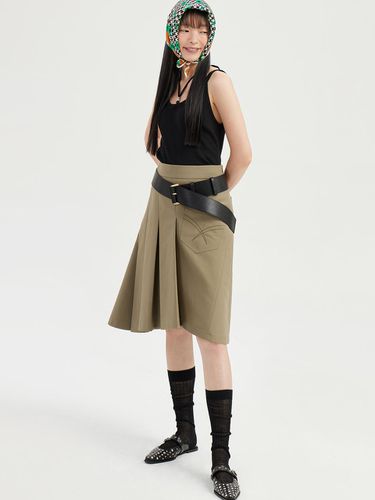 Pleats Point Midi Skirt_LFKAA24100KHX - LUCKY CHOUETTE - Modalova