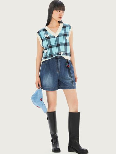 Emblem Check Jacquard V-Neck Knit Vest - LUCKY CHOUETTE - Modalova