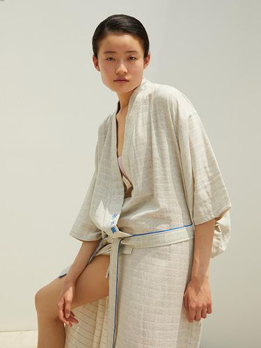 DAENAMU ROBE light grey - SUSUMU - Modalova