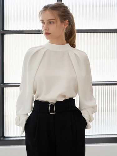 Pleats Satin Blouse - ILROZE - Modalova