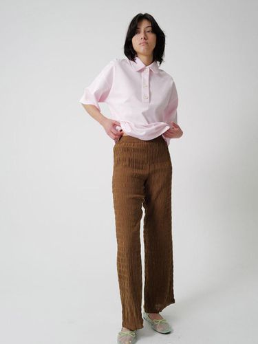 WAVE PANTS brown - SUSUMU - Modalova