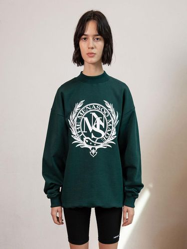 UNISEX HERITAGE EMBLEM MOCK-NECK SWEATSHIRT - MENASOO - Modalova