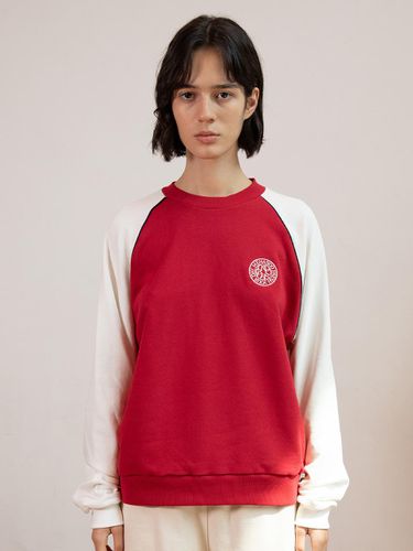 CIRCLE LETTERING REGLAN SWEATSHIRT_RED - MENASOO - Modalova