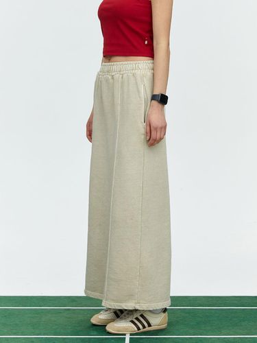 MNS PIGMENT LONG SKIRT_LIGHT BEIGE - MENASOO - Modalova