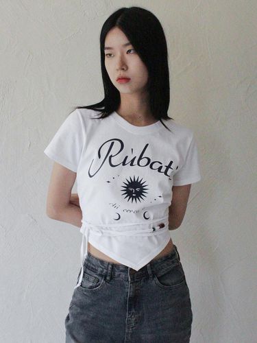 Sun and Moon Strap Crop T-Shirt () - Rubati - Modalova