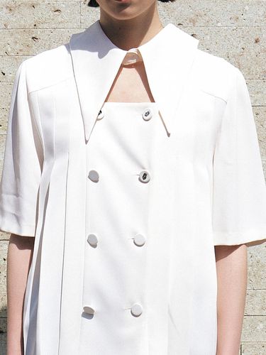 Poly Pleats Half Sleeve Blouse (Detachable Collar) - LUCKY CHOUETTE - Modalova