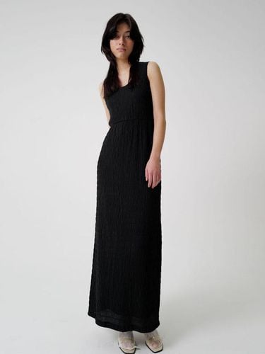 WAVE LONG DRESS black - SUSUMU - Modalova