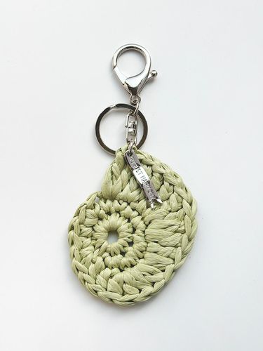 Crochet Ammonite Keyring - August Harmony - Modalova