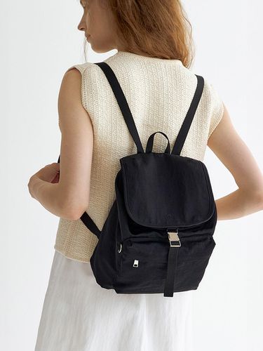 Mini Flap Backpack (Black) - vey - Modalova