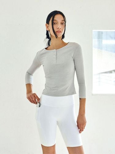 Yoga Outfit DEVI-T0108-Gray Pilates Henley - DEVIWEAR - Modalova