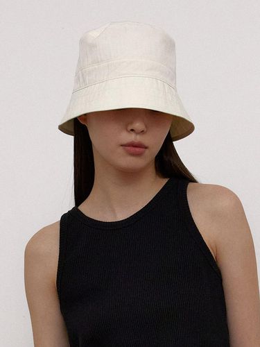 Cotton Bucket Hat (White) - 38comeoncommon - Modalova