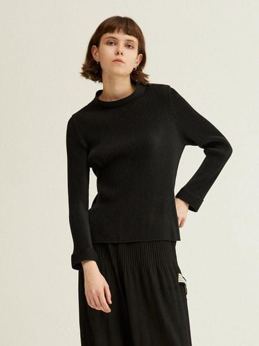 Half High-Neck Slim Knit T-shirt_LPTSS024002 - Lapli - Modalova