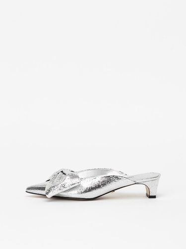 Cosmo Ribbon Mules_Distressed Silver - CHAUSSURE LAPIN - Modalova