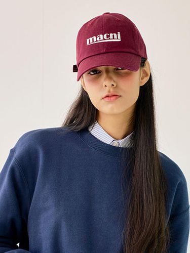 Signature Logo Ball Cap_Burgundy - macni - Modalova