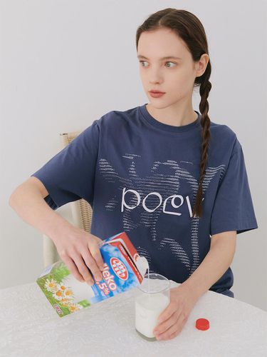 Flower Letter Oversized T-shirt_Navy - poev - Modalova