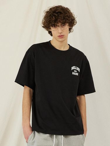 MUBN 1984 Signature Logo T-shirt_Black - mellurbane - Modalova