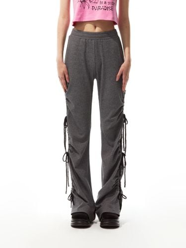 Open-Side Ribbed Pants (Charcoal) - THREE TO EIGHTY - Modalova