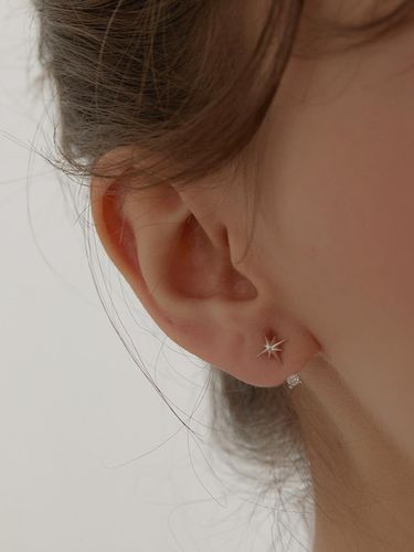 Star Eye Earjacket Earring - TATIANA - Modalova