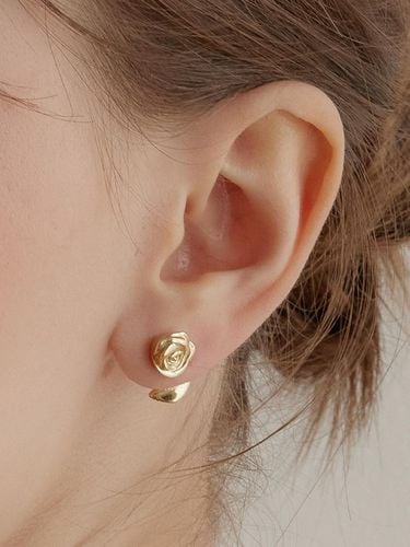 Rose And Leaf Earjacket Earring - TATIANA - Modalova